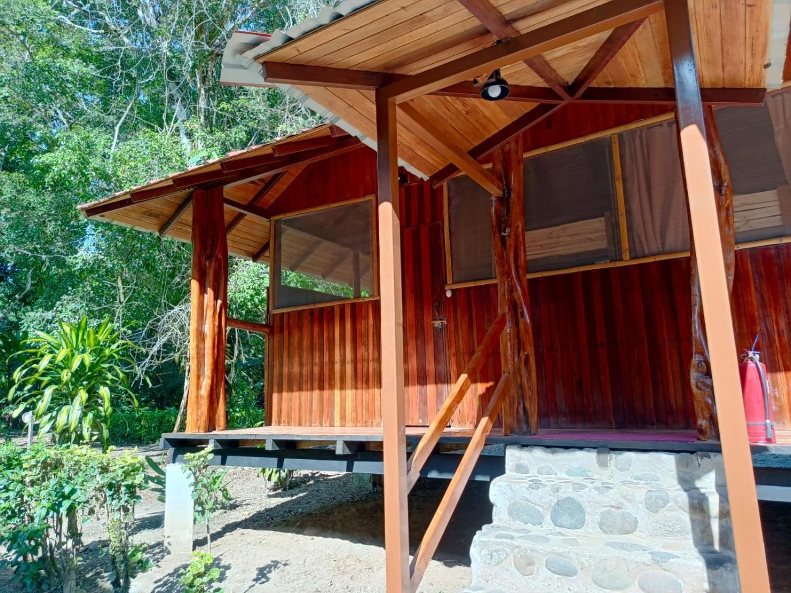 Mariana Miller Lodge Puerto Misahuallí Buitenkant foto
